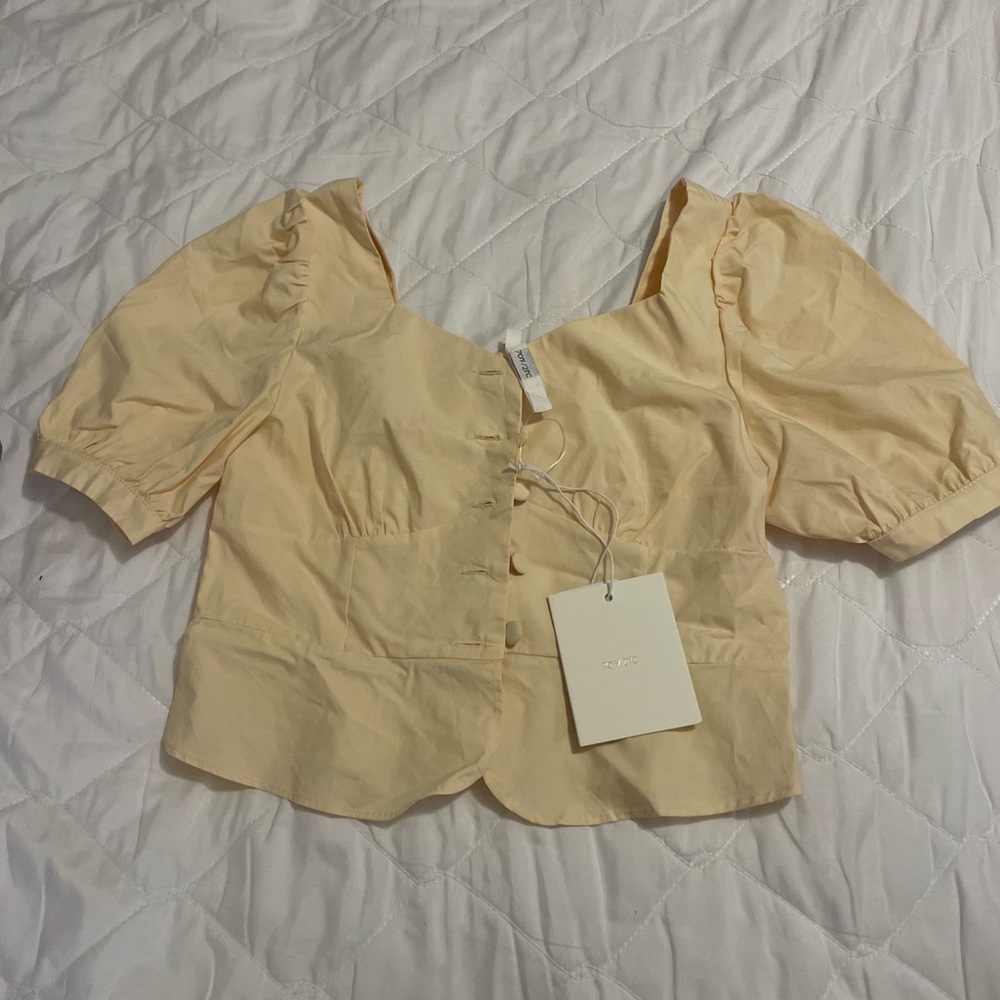 70/21 Puff Sleeve Button-Front Crop Top in Pale Yellow